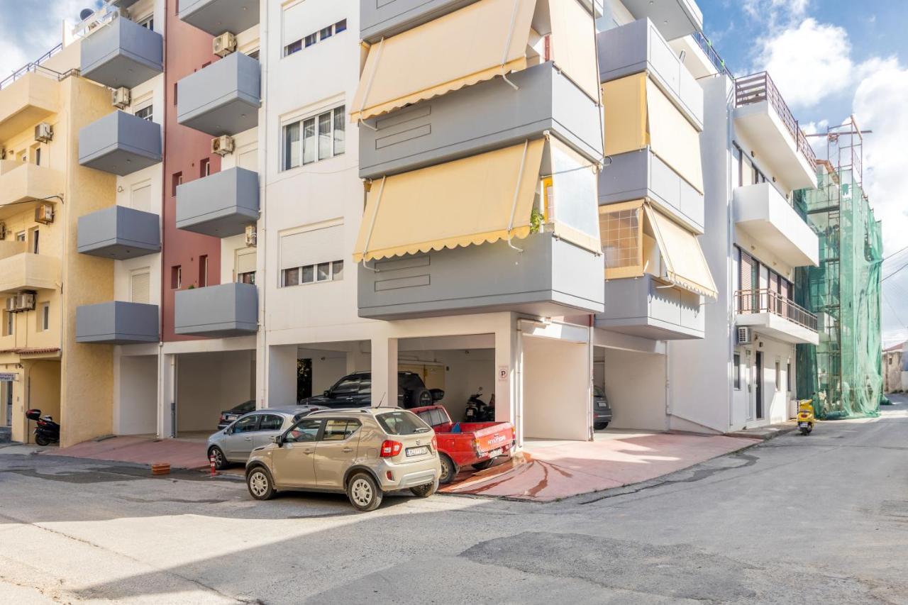 Bright & Modern Apt With View Iraklio Exterior foto